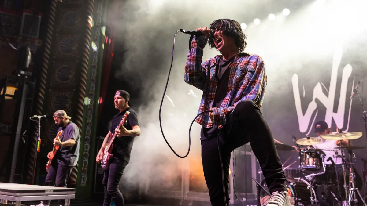 Sleeping With Sirens live on tour